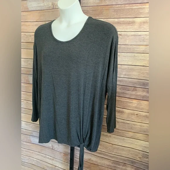 Torrid - Size 2 - Picture 6 of 13